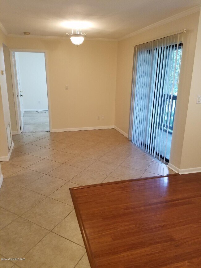 Building Photo - 3550 Sable Palm Ln