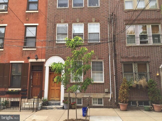 Building Photo - 808 S 5th St