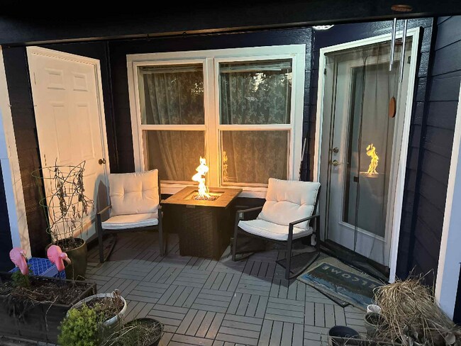 Foto del edificio - 663 NE 162nd Ave