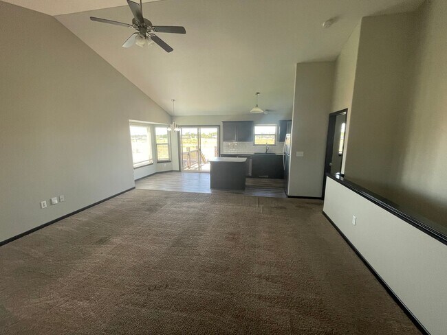 Building Photo - 2022/26 E Village Estates Dr