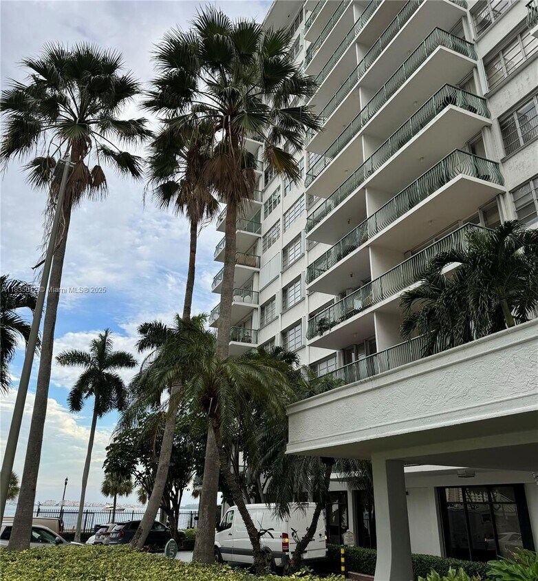 Foto principal - 1408 Brickell Bay Dr