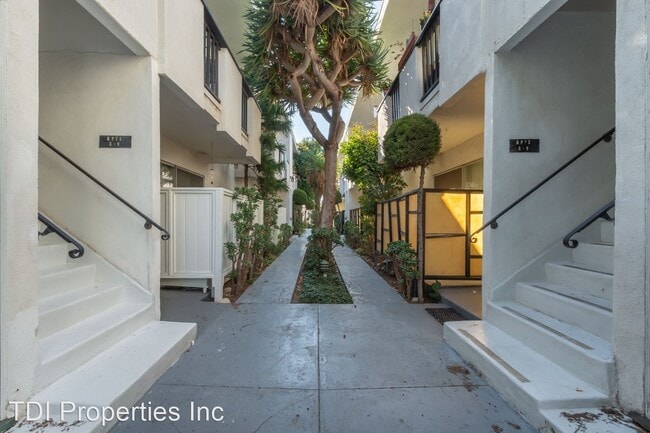 Building Photo - 924 4th St