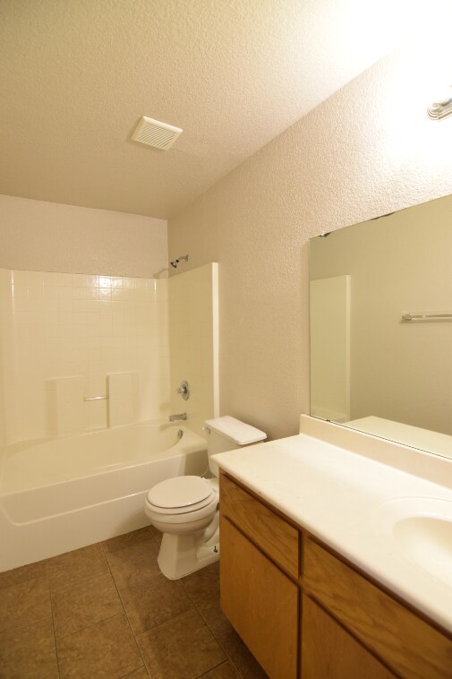 Building Photo - 3805 John Haedge Dr