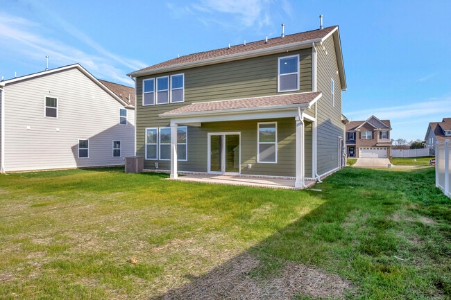Building Photo - 210 Goldfinch Road