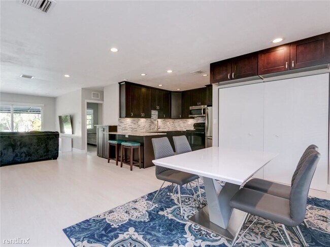 Foto del edificio - 3 br, 2 bath House - 1637 N Victoria Park Rd