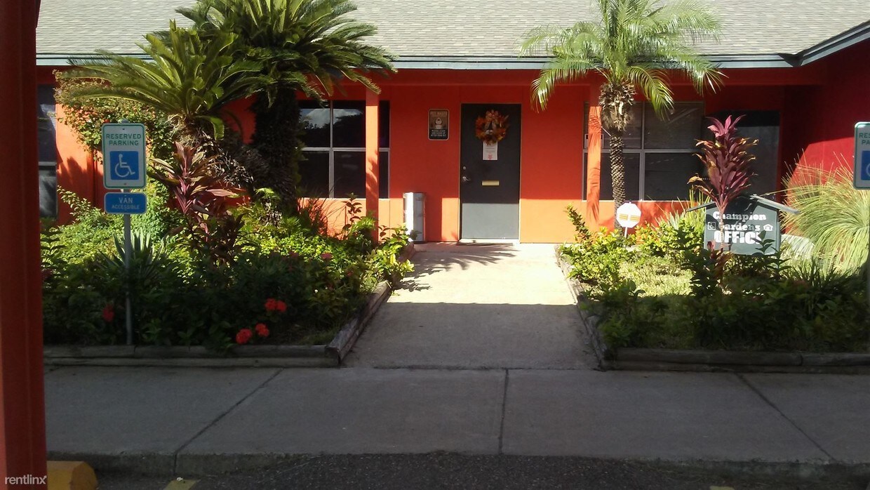 Primary Photo - 1802 W Samano St