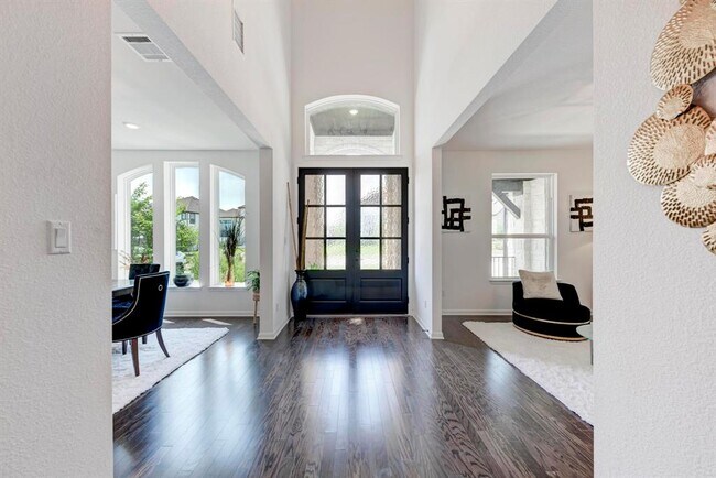 Building Photo - 5028 Olimpico Wy