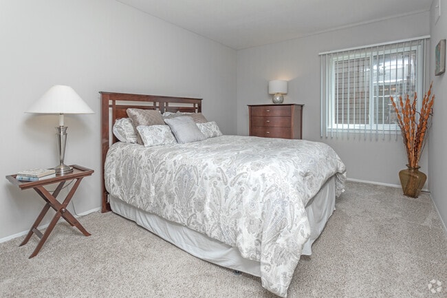 Interior Photo - Essex At Hampton