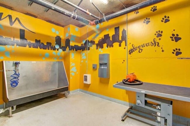 Building Photo - Tanner Flats Apartments