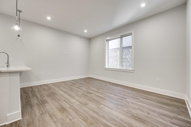 Foto del edificio - 658 Grand St