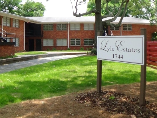 Foto del edificio - Classic 1 Bedroom Apartment in Historic Do...