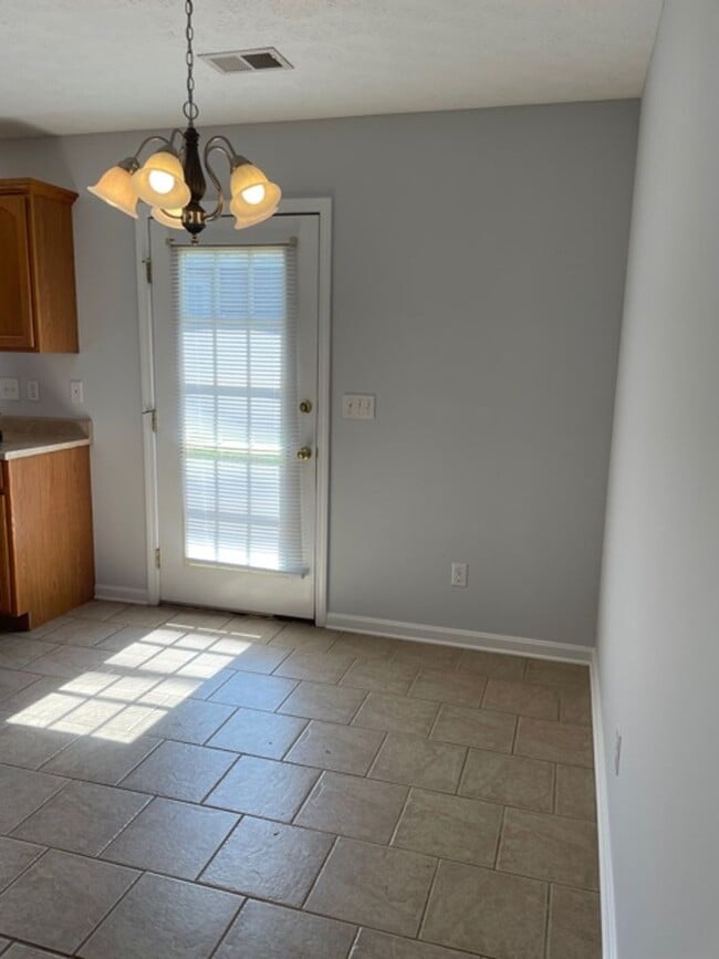 Foto del edificio - 111 Croghan Way