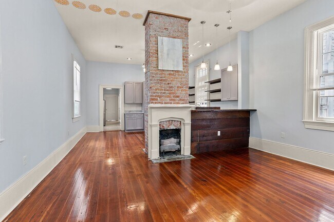 Foto del edificio - Charming New Orleans Shotgun with Historic...