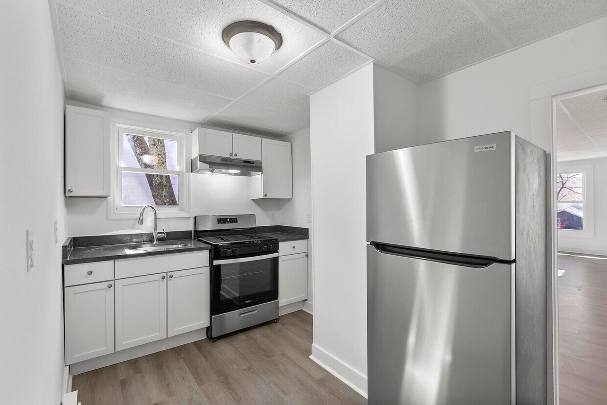 Foto principal - 77 Bellevue Ave