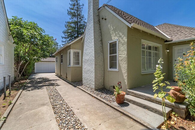 Foto del edificio - Charming Home in San Jose!