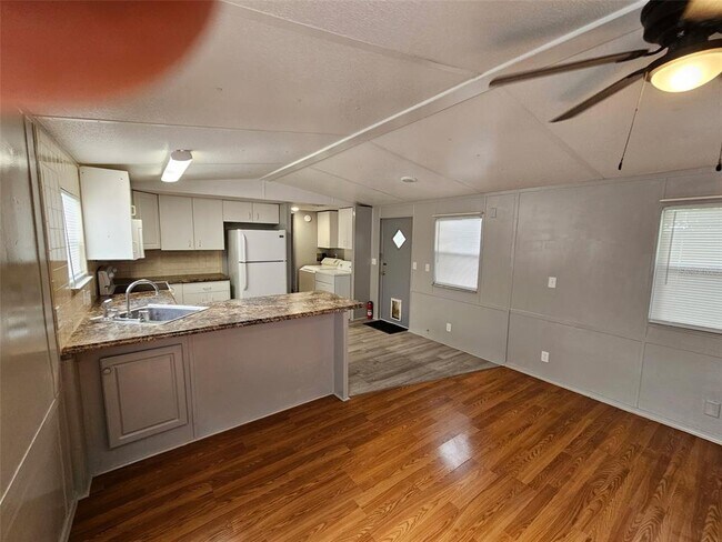 Foto del edificio - 6720 69th Ave N