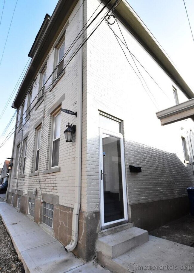Foto del edificio - 322 E Whittier St
