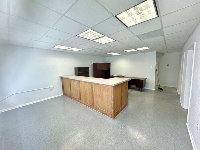 Foto del edificio - Office Space In Downtown Biloxi! Great Loc...