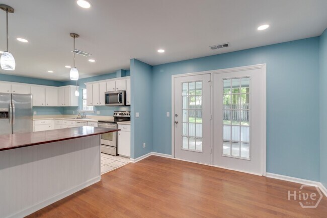 Building Photo - 949 Piercefield Dr