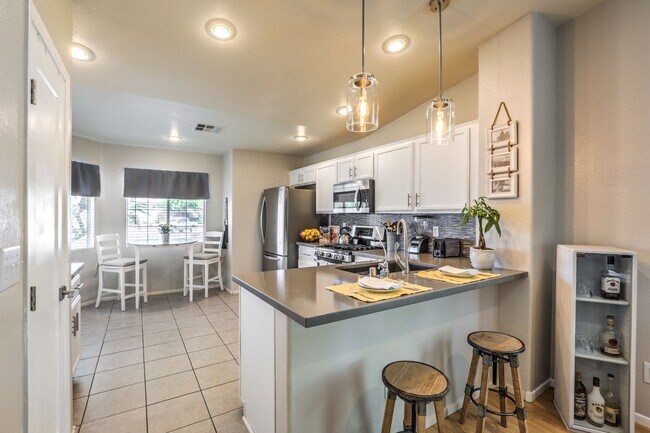 Foto del edificio - Charming 3-Bed, 2-Bath Home with Modern Upgrades!