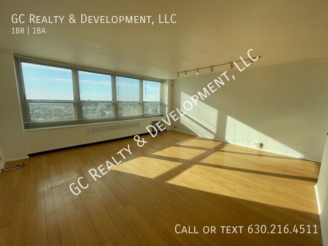 Building Photo - ***26TH FLOOR / 1 BDRM / WEST VIEWS / ROOF...