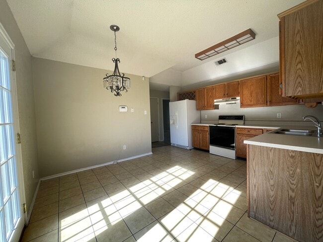 Building Photo - 2303 Purser Dr