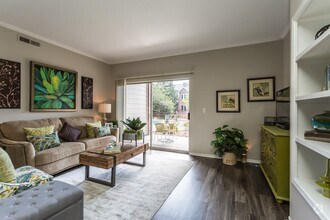 Interior Photo - Westlake Greens