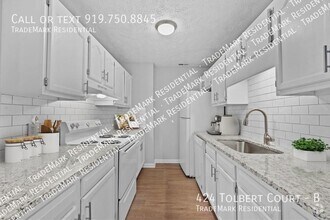 Building Photo - 424 Tolbert Ct