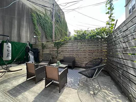 Primary Photo - 1603 New York Ave