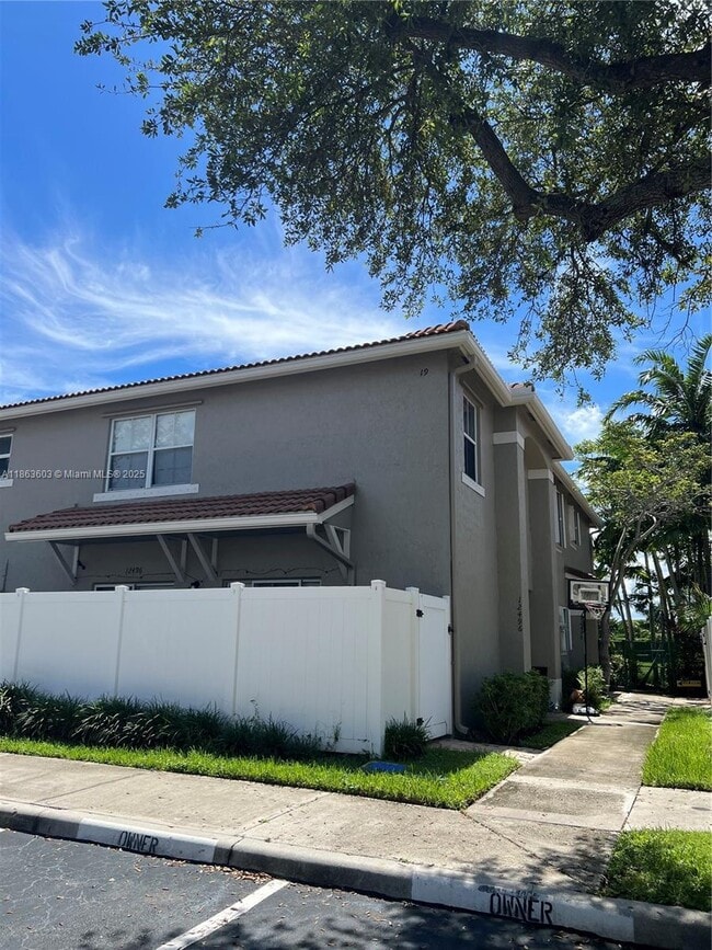 Building Photo - 12498 SW 54th St