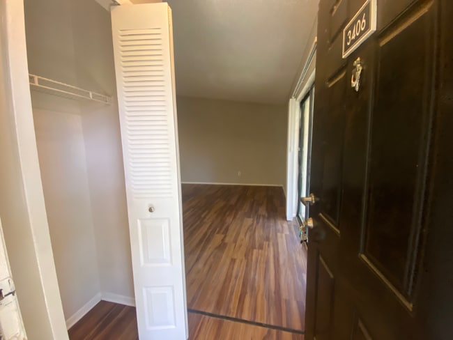 Building Photo - 8715 Belle Rive Blvd