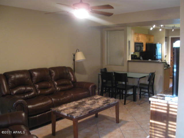 Foto del edificio - 5808 E Brown Rd