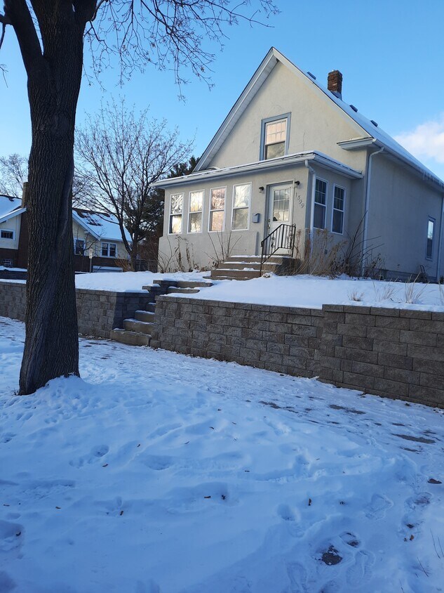 1399 Charles Ave, Saint Paul, MN 55104 House Rental in Saint Paul, MN
