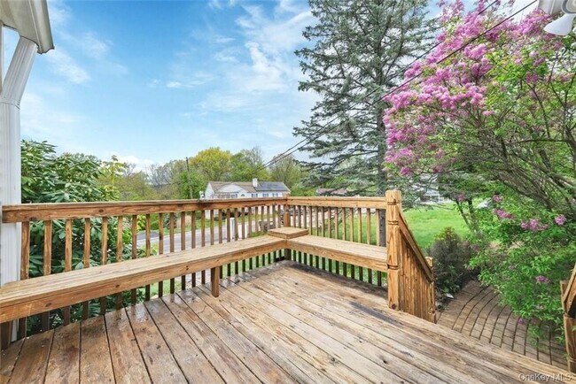 Foto del edificio - 32 Highland Dr