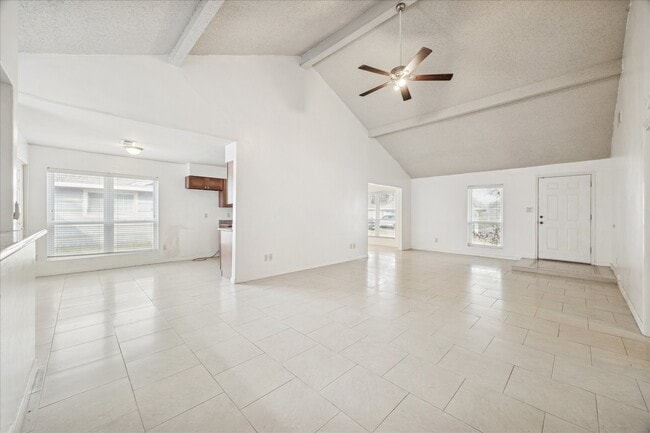 Building Photo - 1907 Sedgie Dr