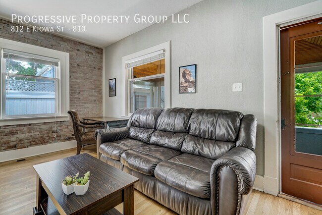 Foto del edificio - MOVE IN SPECIAL on this House in the Heart...