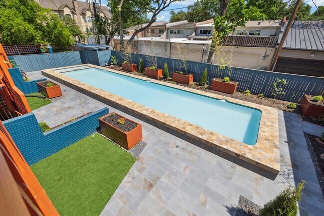 Building Photo - 1503 Fairview St