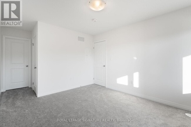 Building Photo - 56 Thatcher Dr