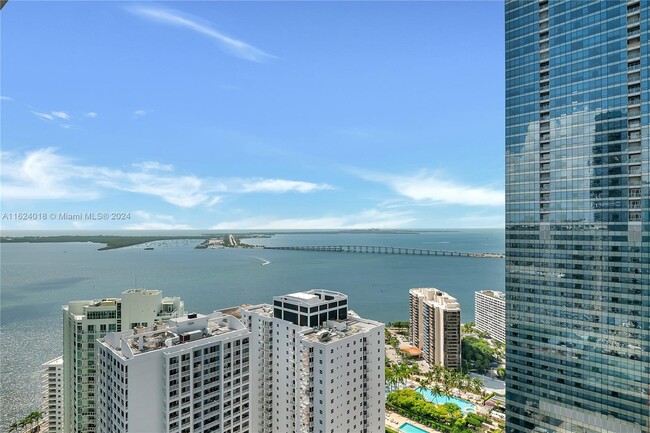 Foto del edificio - 1395 Brickell Ave