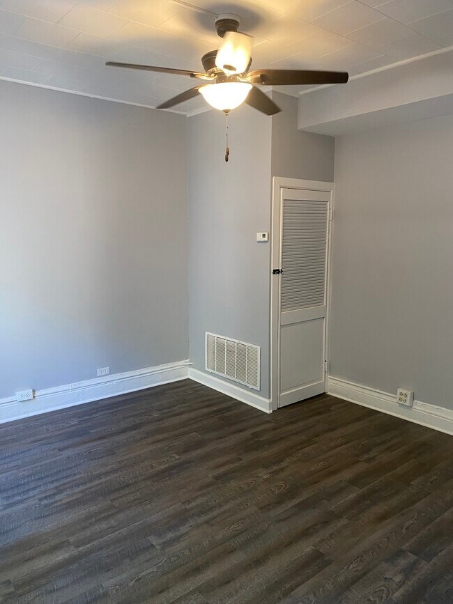 Foto del edificio - 2120 S Washtenaw Ave.