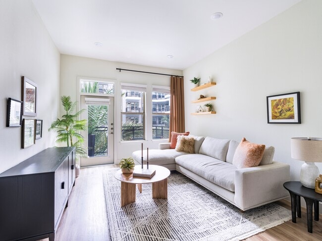 Building Photo - The Brighton Garden Oaks