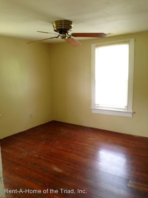 Building Photo - 1105 McCormick St