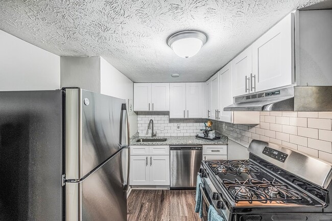 Building Photo - Regency Park Apartments