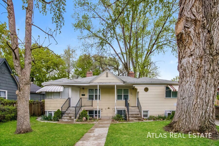 Primary Photo - 1459 Roberta St