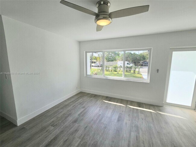 Foto del edificio - 919 NW 13th St