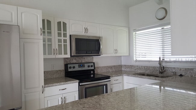 Building Photo - Kona Palisades 3 bedroom 2 bathroom