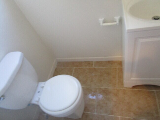 Building Photo - Remodeled Row - Oak Lane