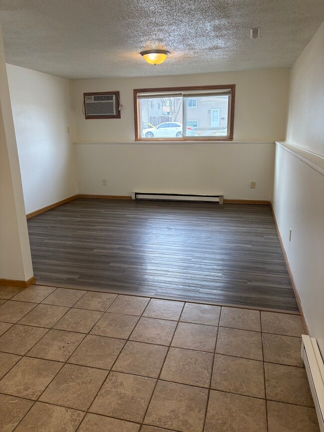 Building Photo - 450 29th Ave N