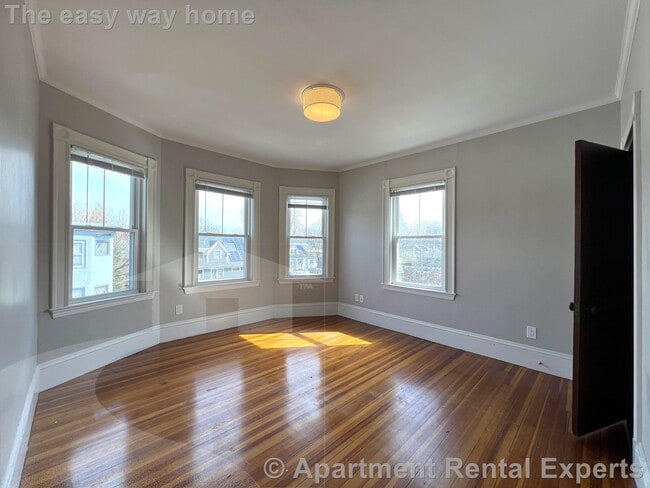 Photo - 107 Oxford St Apartment