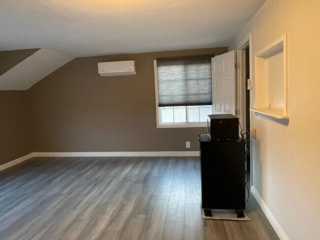 Studio Space - 8301 Lambert Dr